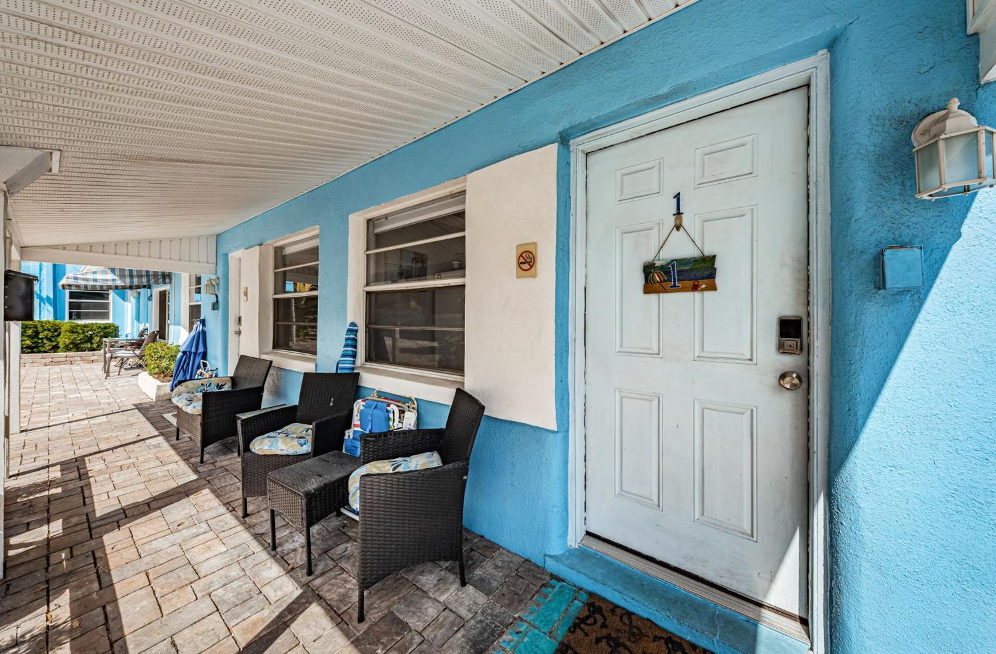 Blue Water Beachside 1 * Clearwater Beach