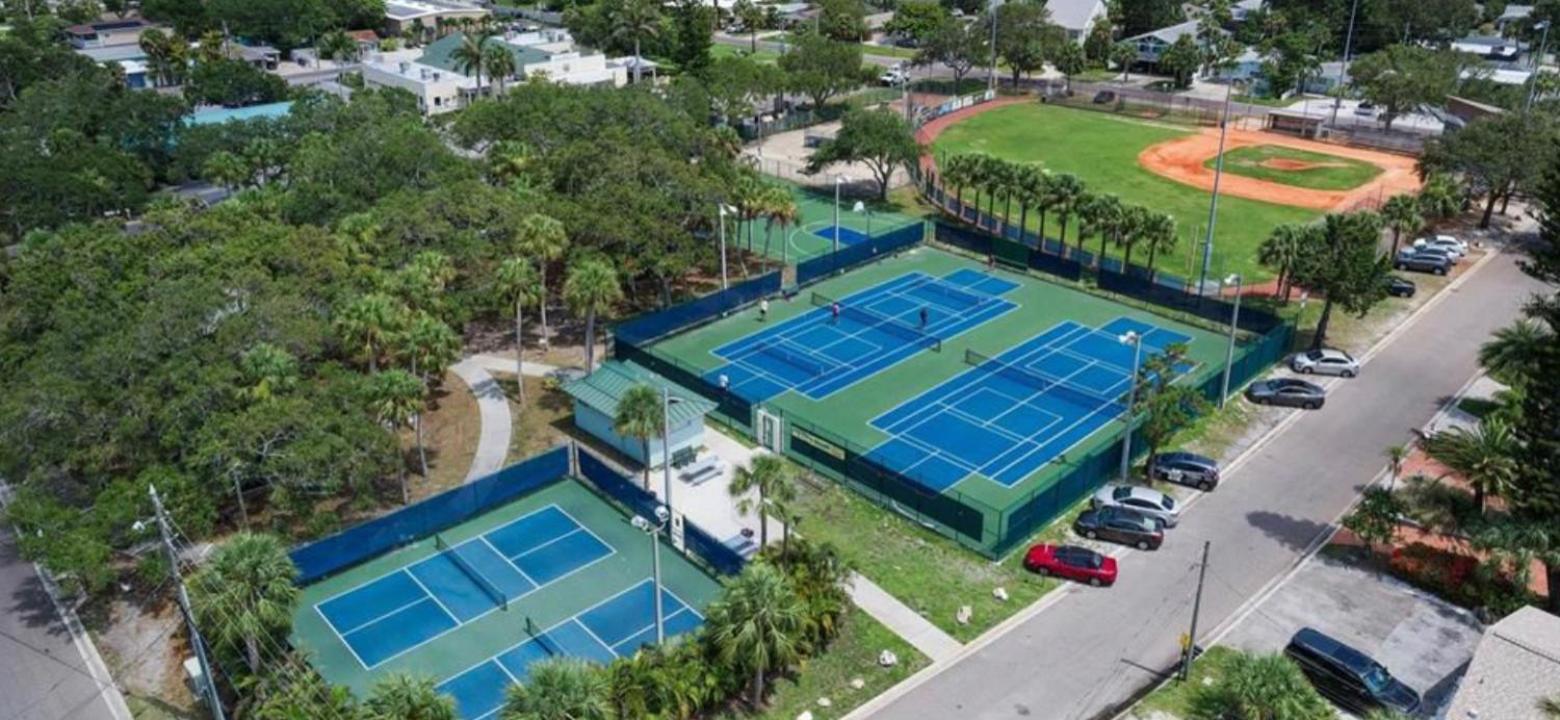 Blue Water Beachside 1 * Clearwater Beach