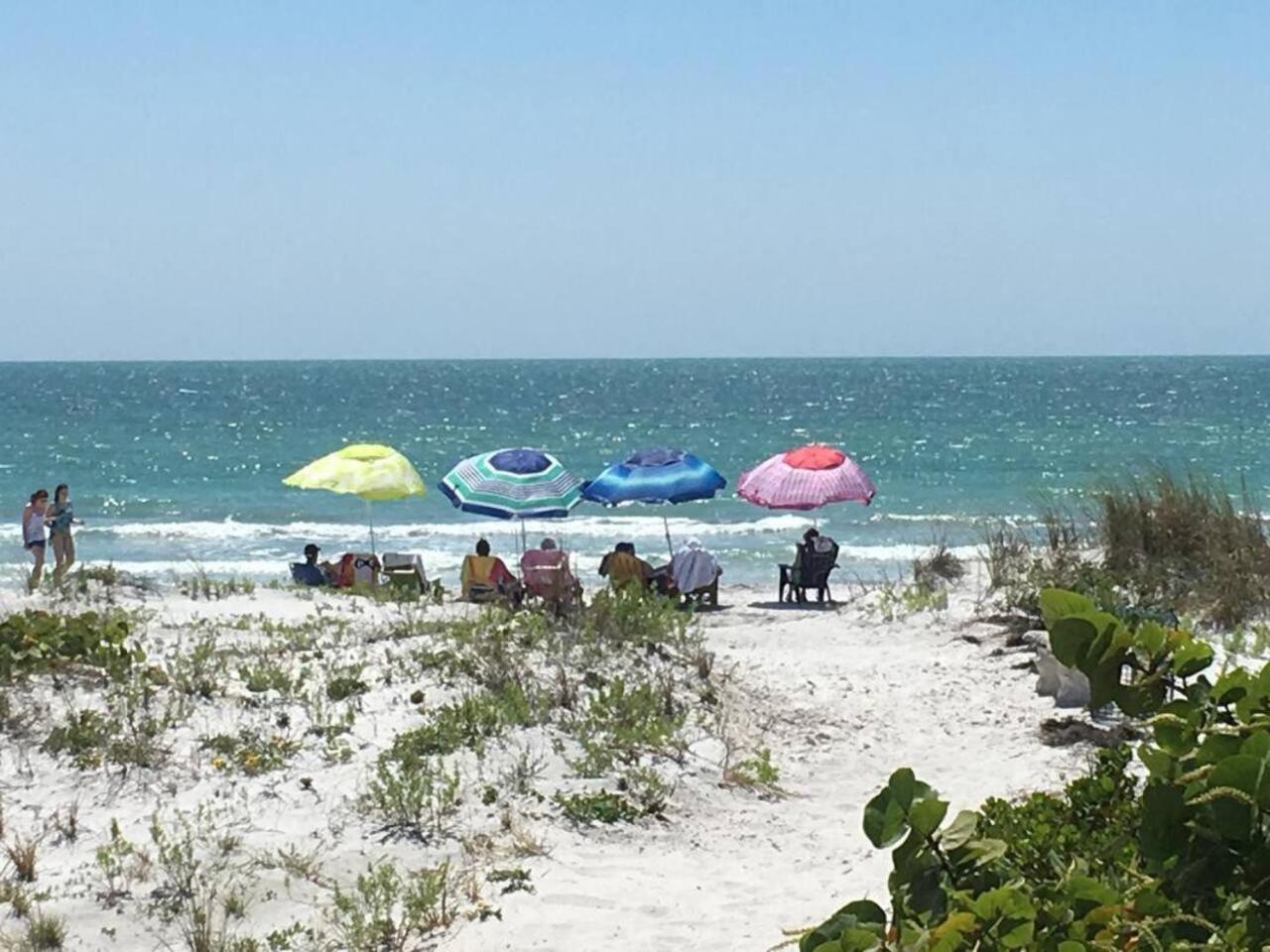 Blue Water Beachside 1 *