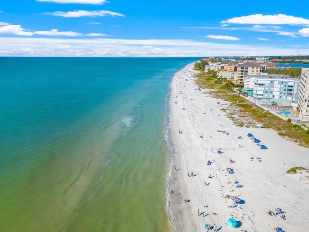 Blue Water Beachside 1 * Clearwater Beach