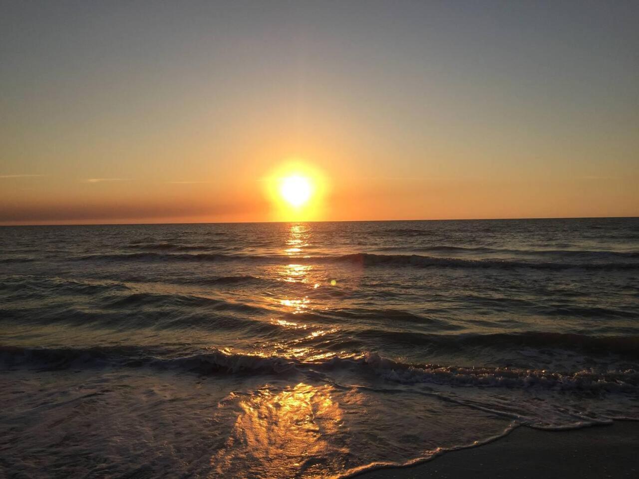 Apartment Blue Water Beachside 1 *